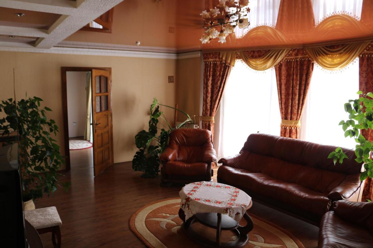 Готель ***Феєрія Tyachiv Extérieur photo